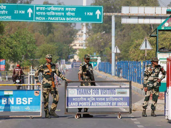India responds to pakistani strikes with targeted retaliation, reaffirms commitment to non-escalation India responds to pakistani strikes with targeted retaliation, reaffirms commitment to non-escalation