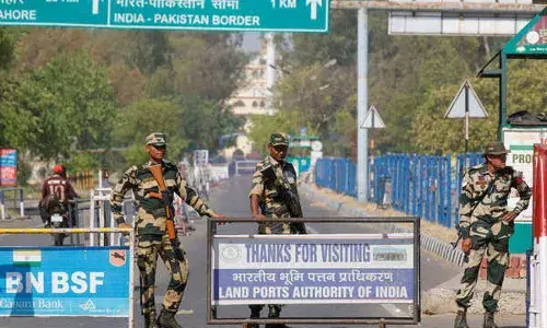 India responds to pakistani strikes with targeted retaliation, reaffirms commitment to non-escalation