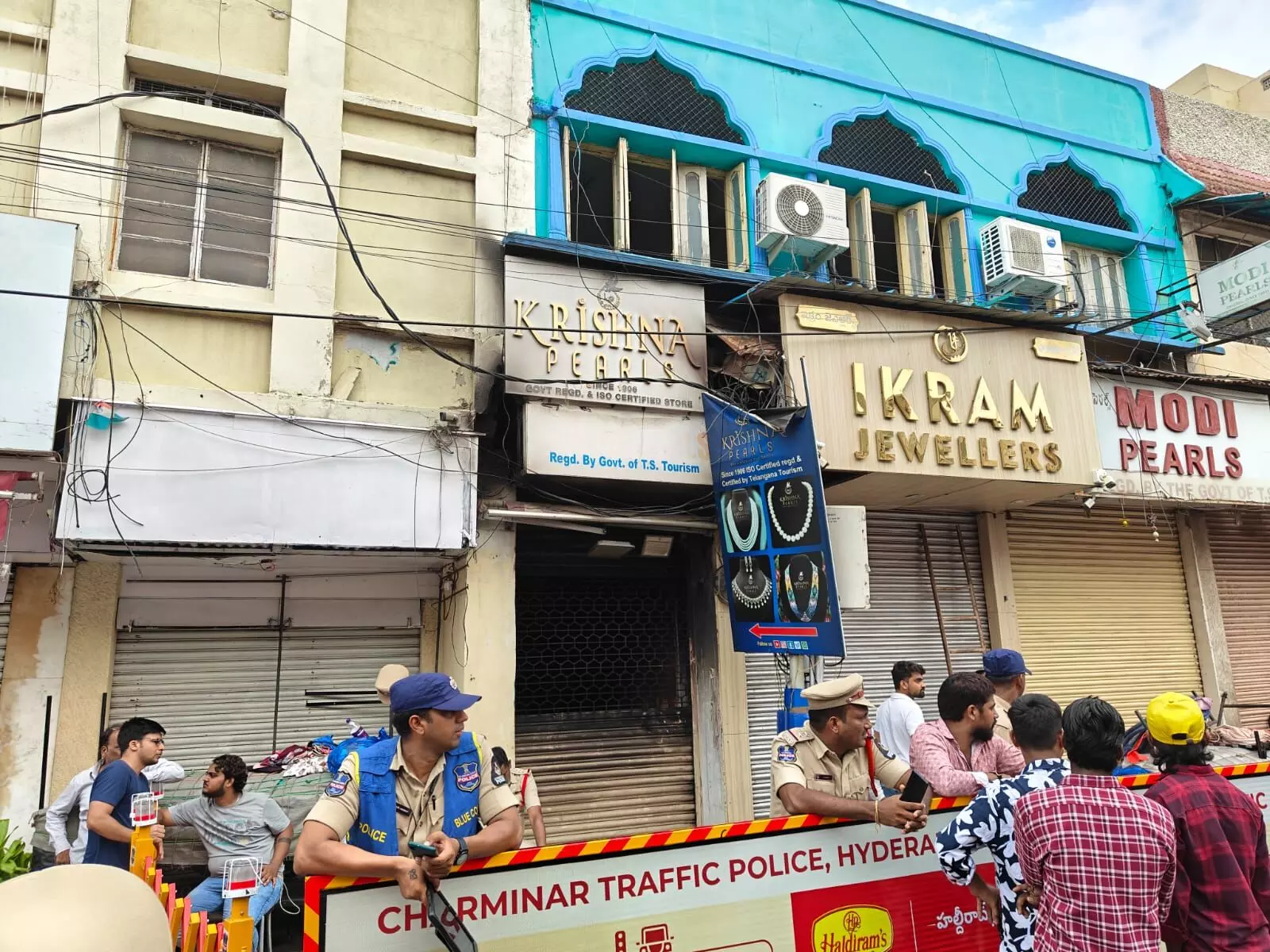 Gulzar House inferno: Modi’s family lost crores as jewellery shop gutted; stores close in solidarity Gulzar House inferno: Modi’s family lost crores as jewellery shop gutted; stores close in solidarity