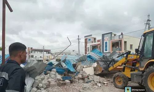 Peerzadiguda: HYDRAA removes illegal structures built on cremation ground