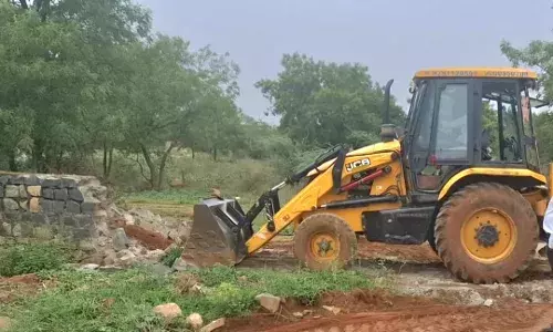 HYDRAA frees Chandanagar park of encroachments, restores access to public roads in Ghatkesar