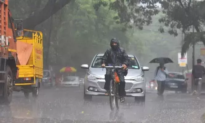 Intense weather ahead: Thunderstorms predicted in all Telangana districts till June 1