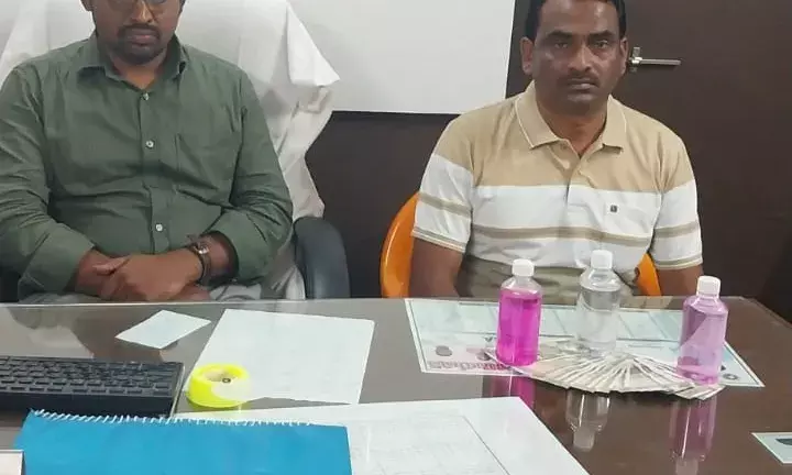 ACB arrests Jagtial deputy tahsildar, document writer for taking Rs 10,000 bribe