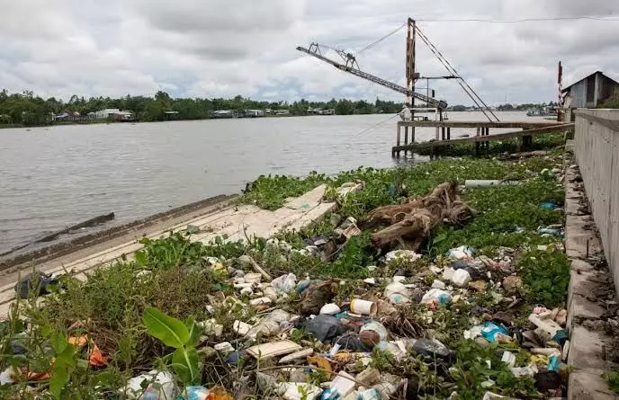 World Environment Day: How growing plastic waste increases risk of flooding in Hyderabad World Environment Day: How growing plastic waste increases risk of flooding in Hyderabad