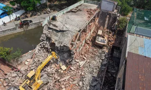 Hyderabad: HYDRAA frees stormwater nala at Patny Center from encroachments