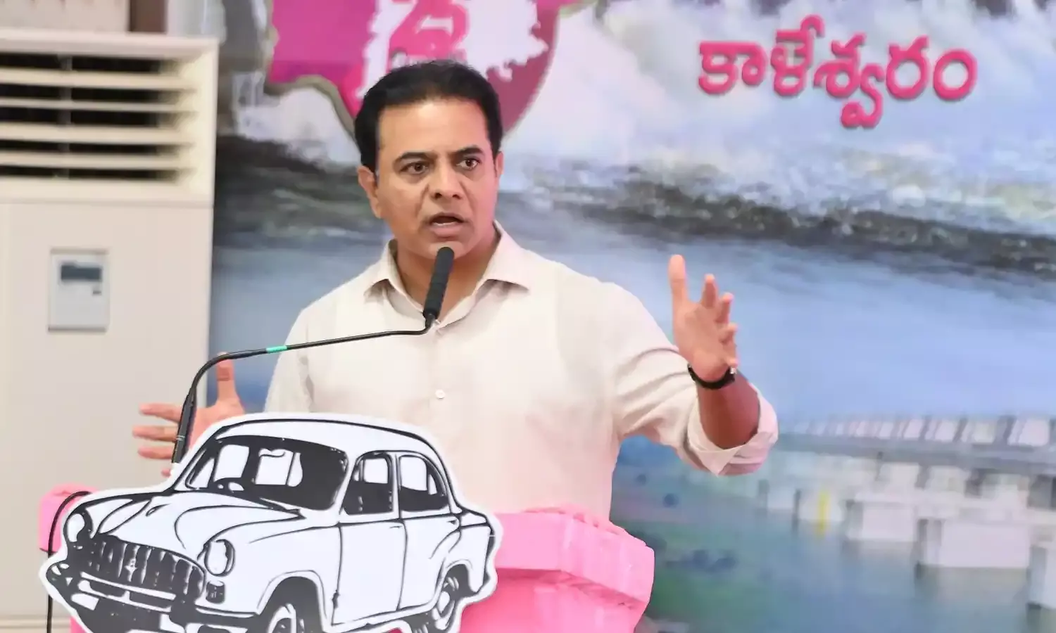 KTR slams Congress-BJP nexus for defaming Kaleshwaram Project