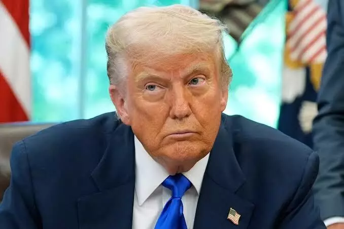 Deport: Trump offers $1000 to illegal foreign nationals to leave US Deport: Trump offers $1000 to illegal foreign nationals to leave US