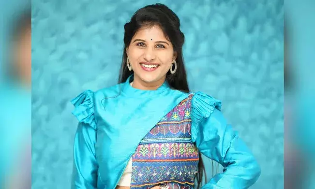 Drug bust at folk singer Mangli’s birthday bash in Chevella; one test positive for marijuana