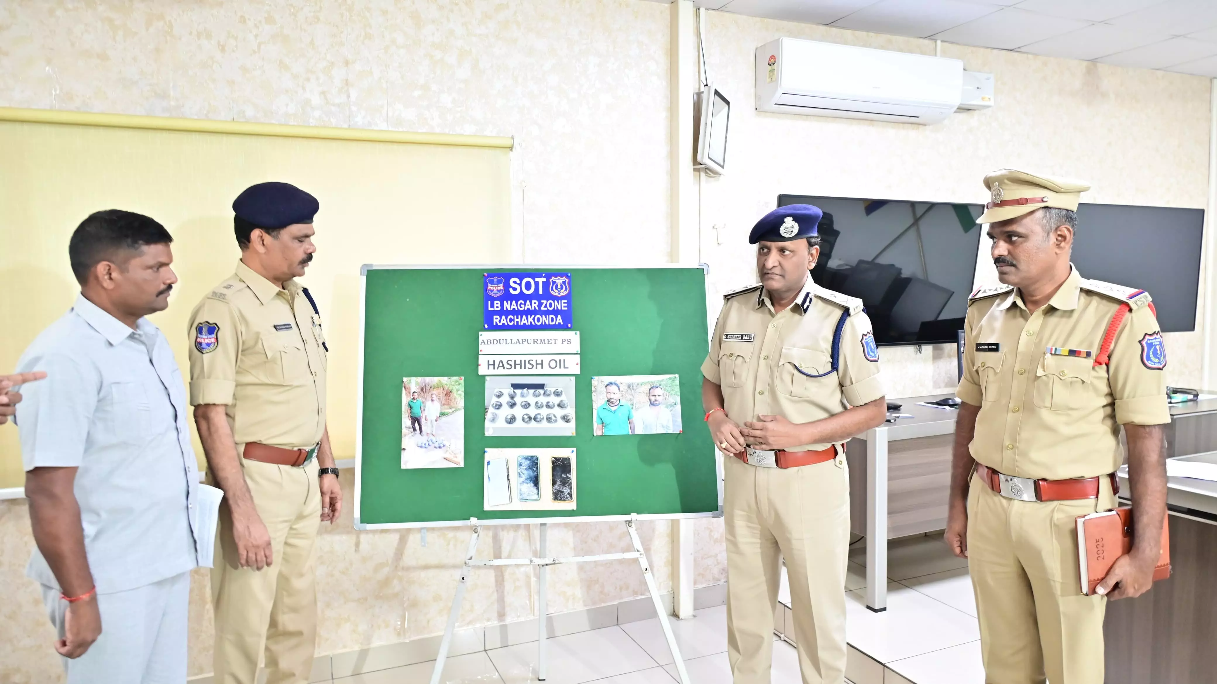 Drug bust in Rachakonda: Duo caught smuggling Rs 1.2 crore worth Hashish Oil to Bengaluru Drug bust in Rachakonda: Duo caught smuggling Rs 1.2 crore worth Hashish Oil to Bengaluru