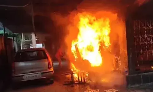 Arson in Eluru is fake propaganda by YSRCP to malign TDP activists: Eluru DSP Sravan Kumar