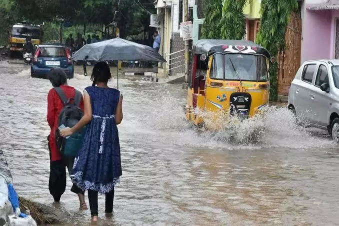 Intense rains, high winds batter Hyderabad: Musheerabad tops with 41.8 mm; more showers ahead Intense rains, high winds batter Hyderabad: Musheerabad tops with 41.8 mm; more showers ahead