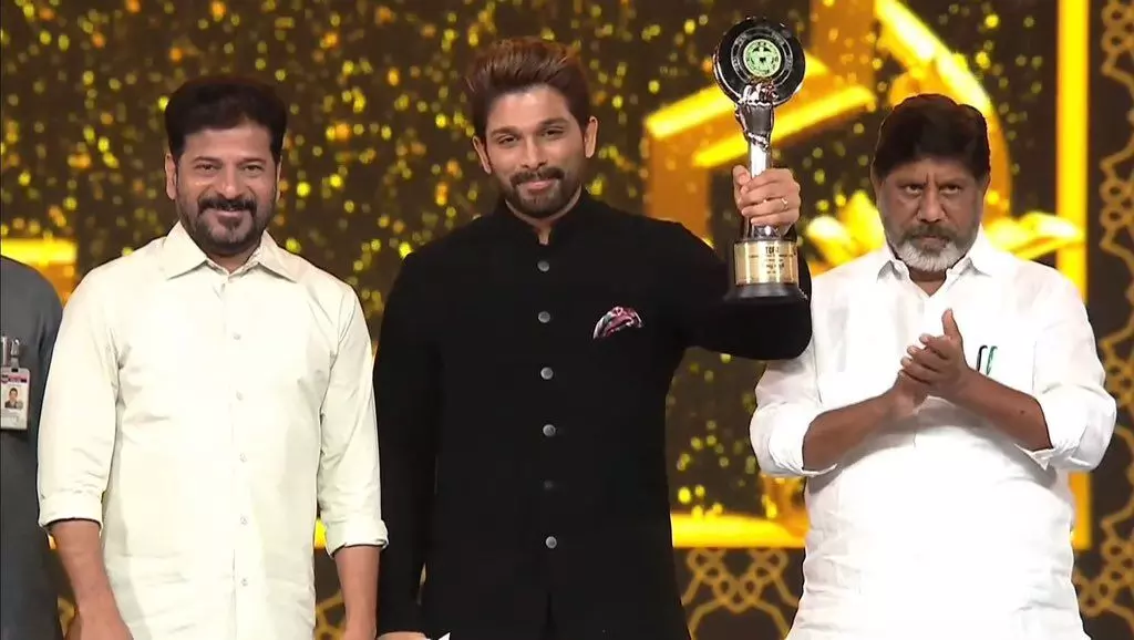 Gaddar Awards: Revanth Reddy presents best actor award to Allu Arjun for Pushpa-2 Gaddar Awards: Revanth Reddy presents best actor award to Allu Arjun for Pushpa-2