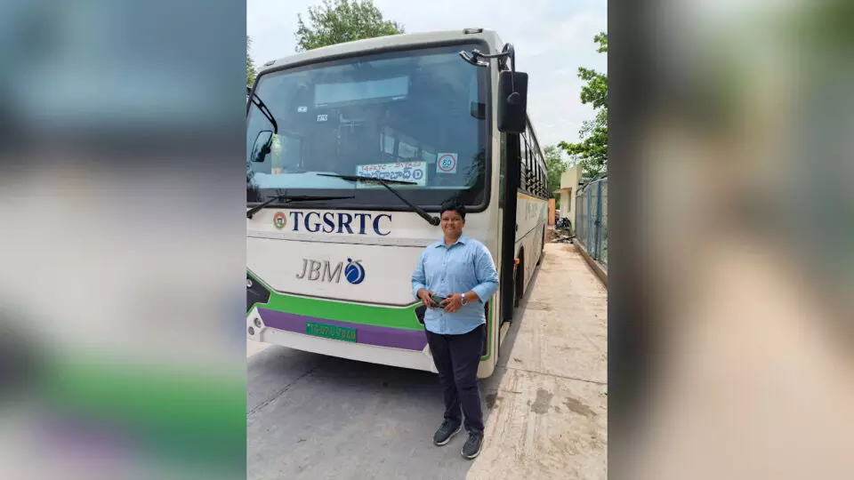 Wheels of change: Telangana tribal woman Saritha becomes RTC’s first female driver Wheels of change: Telangana tribal woman Saritha becomes RTC’s first female driver