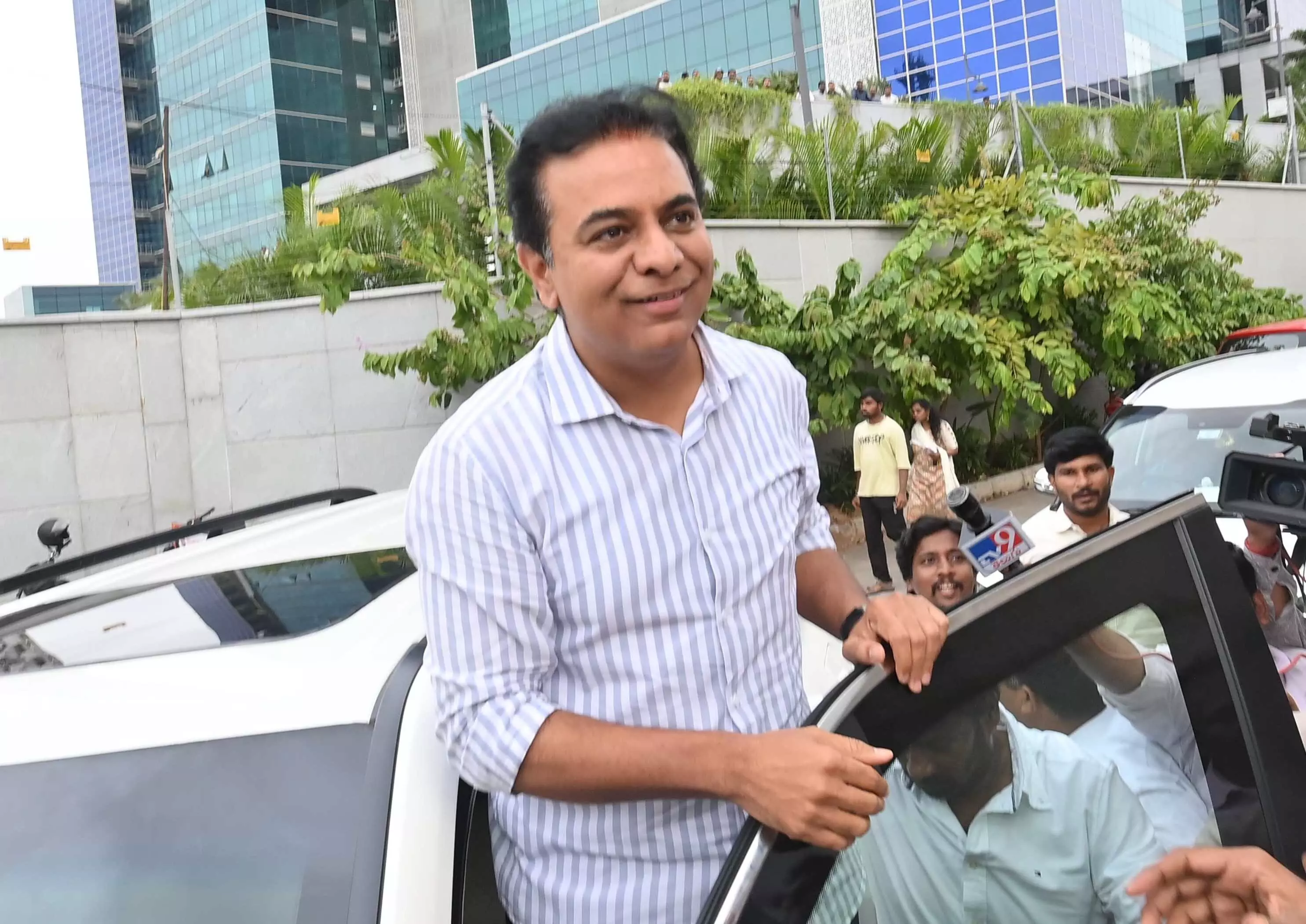 Formula E race case: ACB quizzes KTR for eight hours; BRS leader accuses CM Revanth of vendetta politics Formula E race case: ACB quizzes KTR for eight hours; BRS leader accuses CM Revanth of vendetta politics