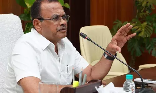 1214 potholes identified, repair work pending on stretches covering 302 km: Telangana R&B Minister Komatireddy