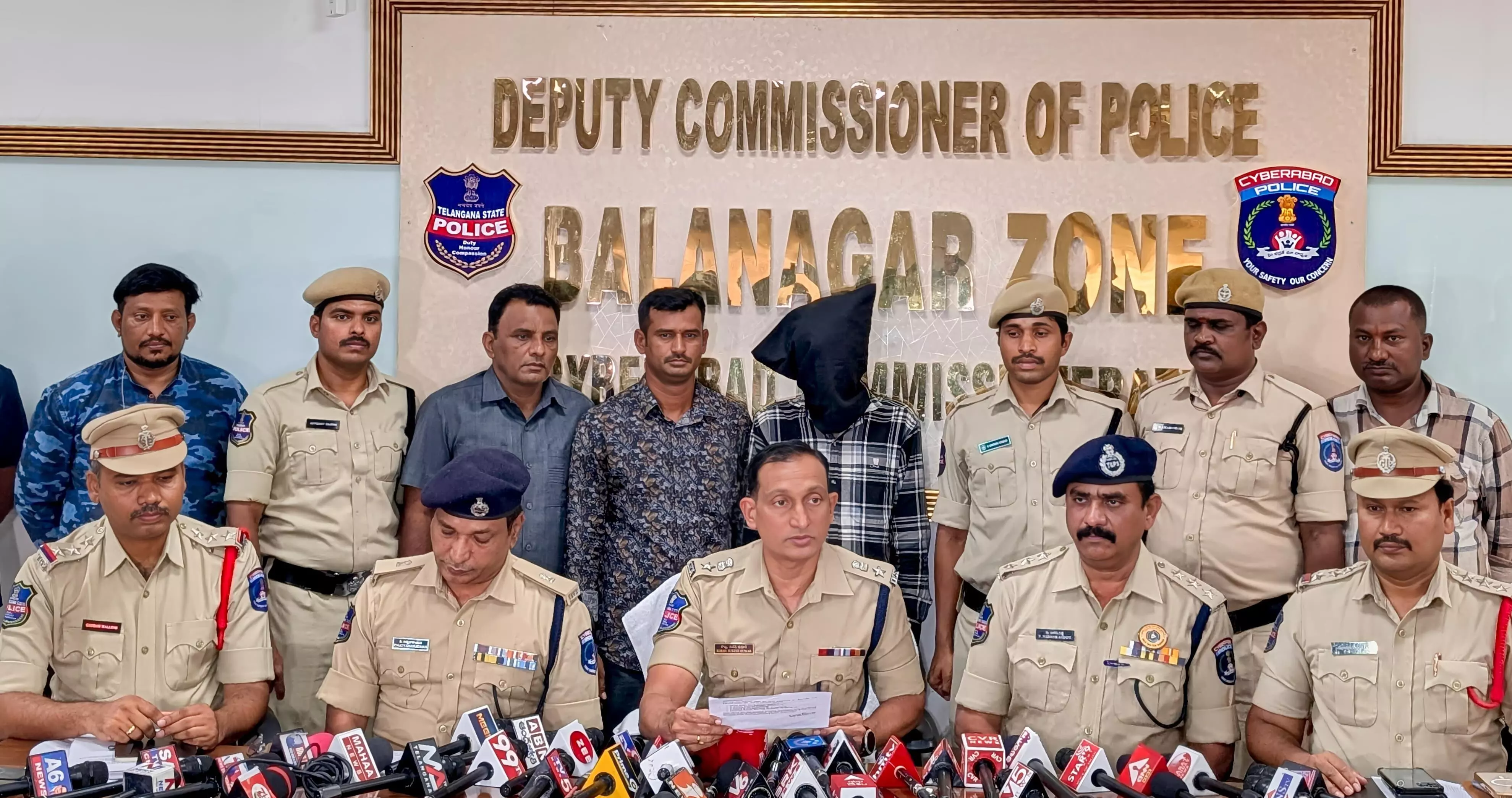 Jeedimetla woman’s murder: Daughter, boyfriend and his brother held Jeedimetla woman’s murder: Daughter, boyfriend and his brother held