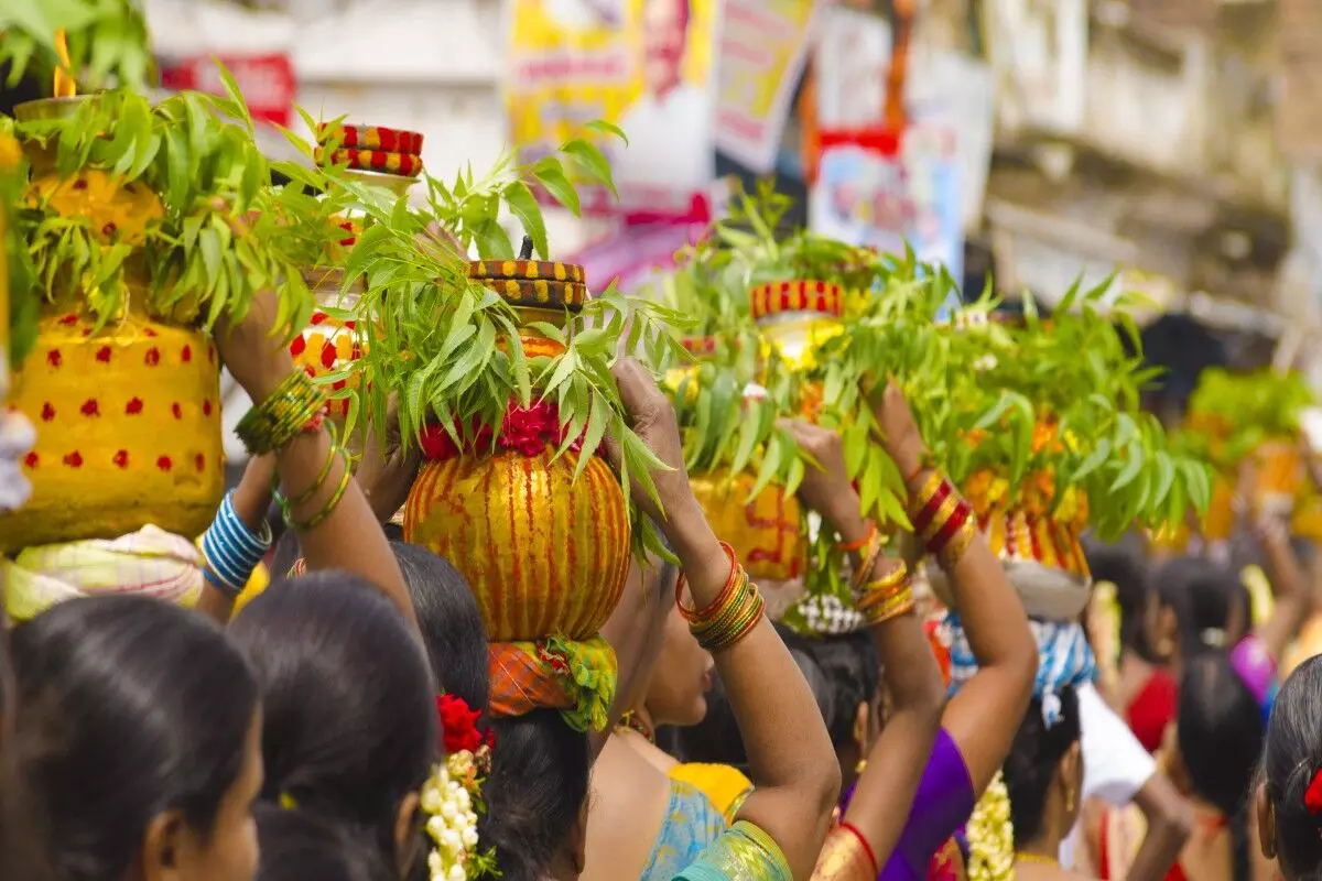 Hyderabad police issue traffic advisory for Golconda Bonalu 2025; find list of parking spaces here Hyderabad police issue traffic advisory for Golconda Bonalu 2025; find list of parking spaces here