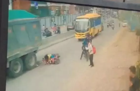 Video: Six-year-old school boy crushed to death by Tipper in Bachupally Video: Six-year-old school boy crushed to death by Tipper in Bachupally