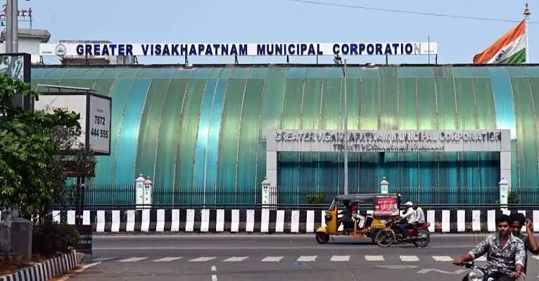 Thirsty Vizag: Port city faces acute water crisis after GVMC employees go on strike Thirsty Vizag: Port city faces acute water crisis after GVMC employees go on strike