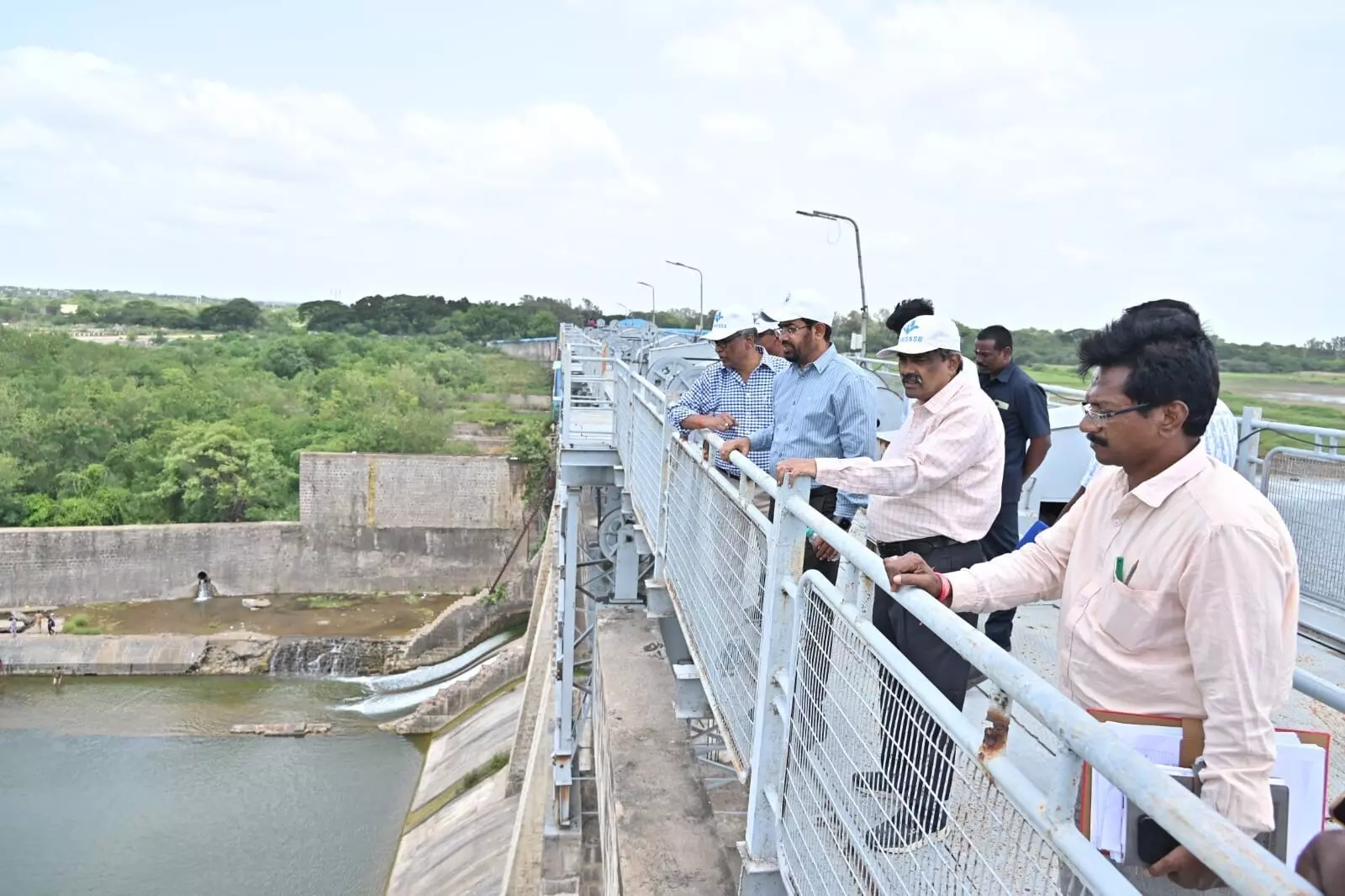 Rs 600 crore to upgrade Manjeera water system: HMWSSB allots Rs 3.52 crore for urgent repairs Rs 600 crore to upgrade Manjeera water system: HMWSSB allots Rs 3.52 crore for urgent repairs