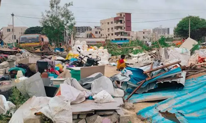 HYDRAA seizes tankers with toxic water, MLA Arekapudi halts demolition of huts at Sunnam Cheruvu