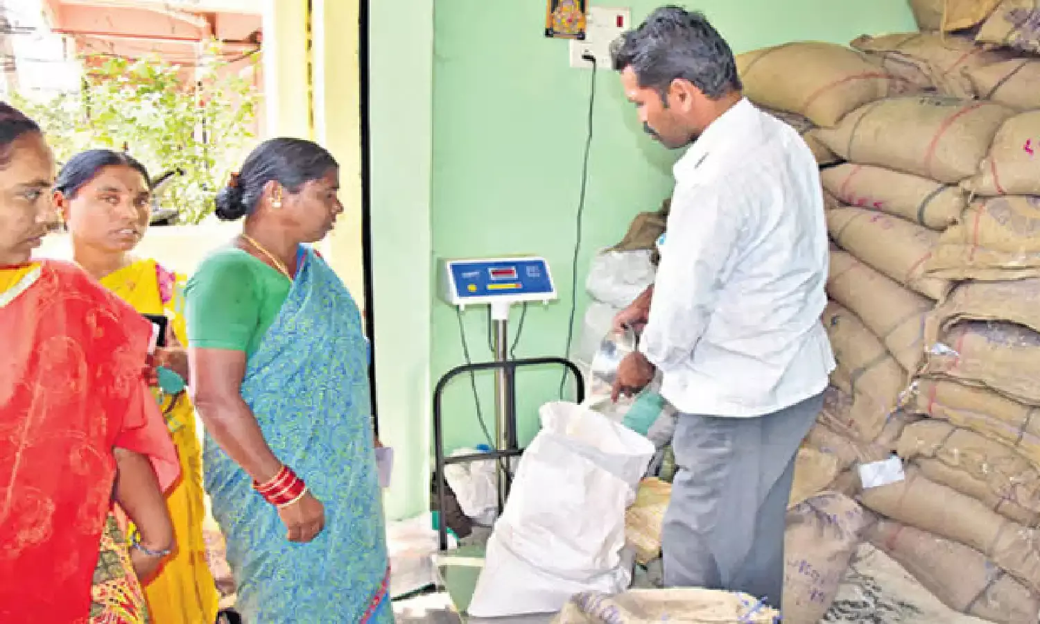 Telangana to distribute new ration cards from July 14