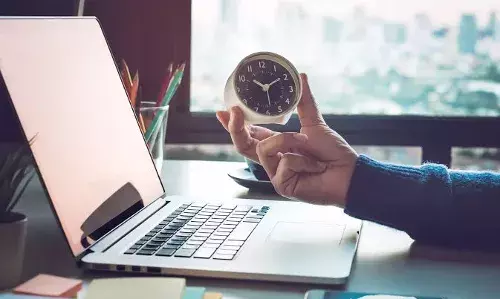 Telangana notifies 10-hour daily work rule in commercial establishments