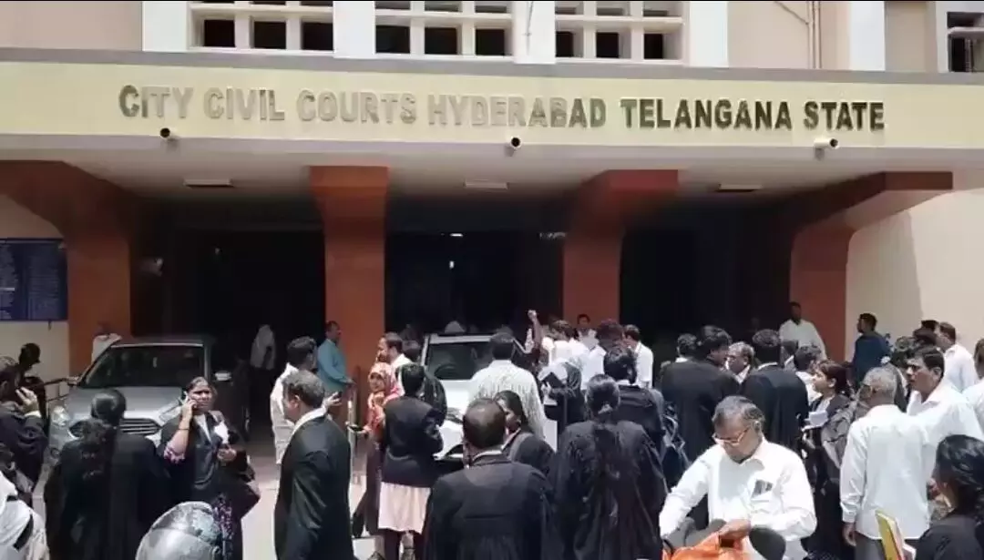 Hyderabad bomb scare: City Civil Court, Raj Bhavan receive threats about RDX-based IEDs via email Hyderabad bomb scare: City Civil Court, Raj Bhavan receive threats about RDX-based IEDs via email