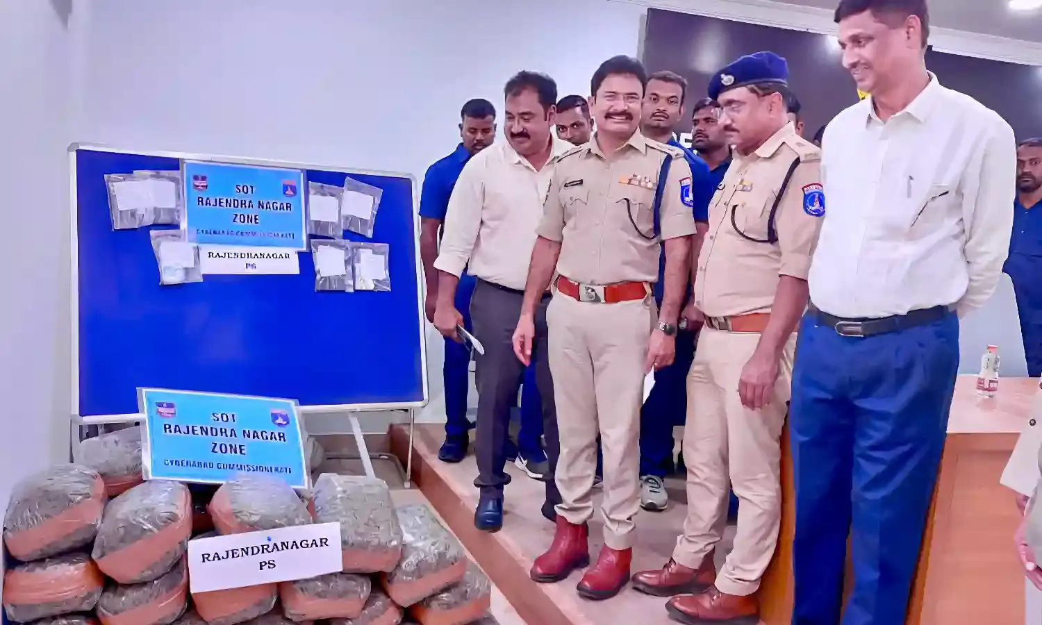 7 smugglers caught with 109 kg of ganja in Rajendranagar; ORR used to evade checks
