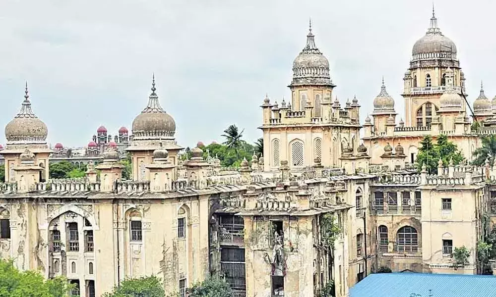 HC asks Telangana govt to respond to plea against shifting Osmania Hospital to Goshamahal stadium