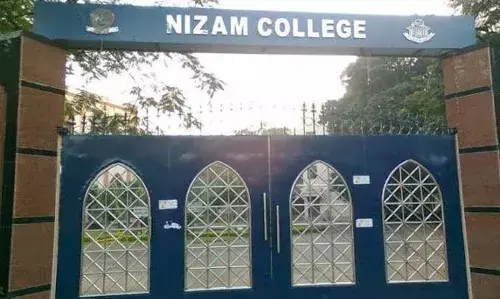 Hyderabad: Nizam College students stage protest over denial of hostel accommodation