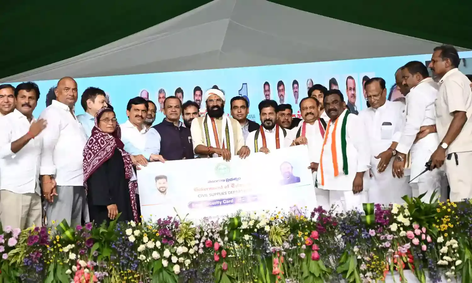 Uttam: Telangana creates history by distributing over 5.61 lakh new ration cards in single phase