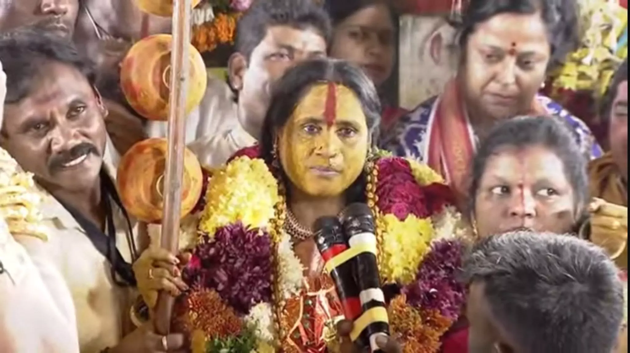 Bonalu 2025: Oracle Swarnalatha foresees heavy rains, pandemic threat in Telangana Bonalu 2025: Oracle Swarnalatha foresees heavy rains, pandemic threat in Telangana
