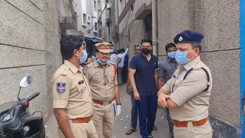 Human skeletal remains found inside abandoned house in Nampally; house locked for 7 years Human skeletal remains found inside abandoned house in Nampally; house locked for 7 years