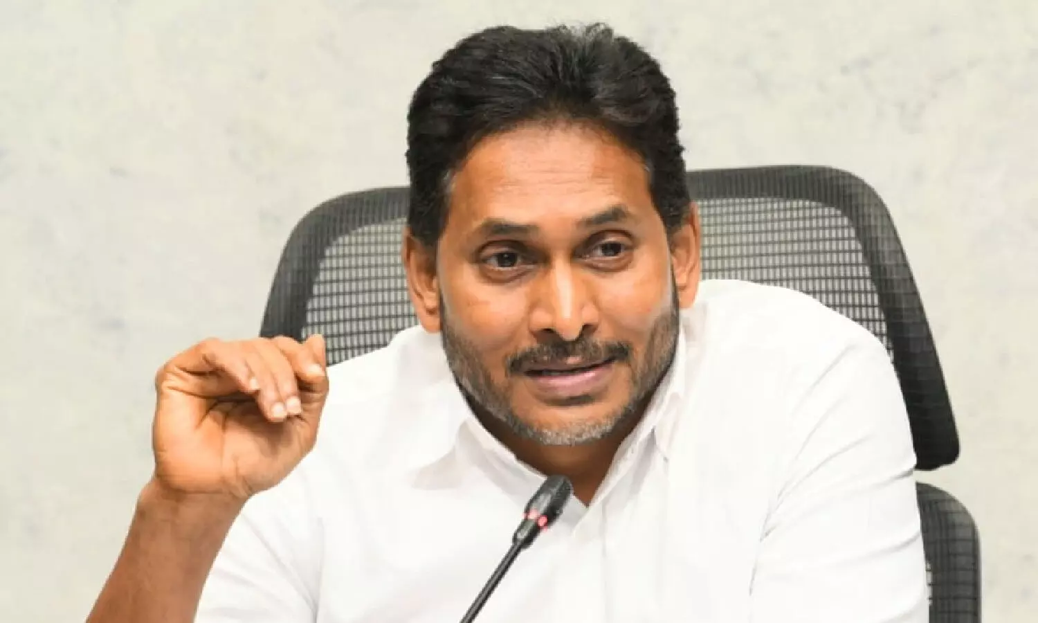 Jagan: Democracy under threat under CM Naidu, honest police officers harassed or denied postings Jagan: Democracy under threat under CM Naidu, honest police officers harassed or denied postings