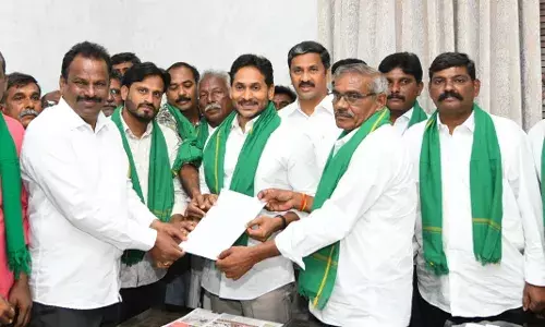 Andhra: Karedu farmers meet Jagan, seek his support against land allocation to Indosol