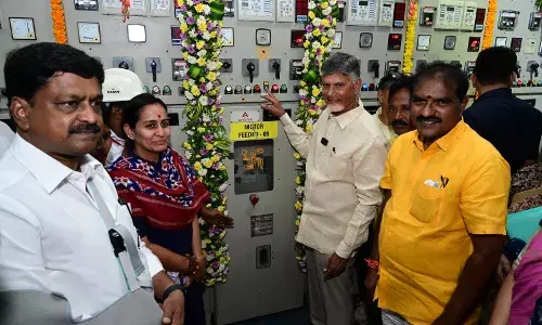 No need to conflict; effective Godavari water utilization can end drought in Andhra, Telangana: Naidu