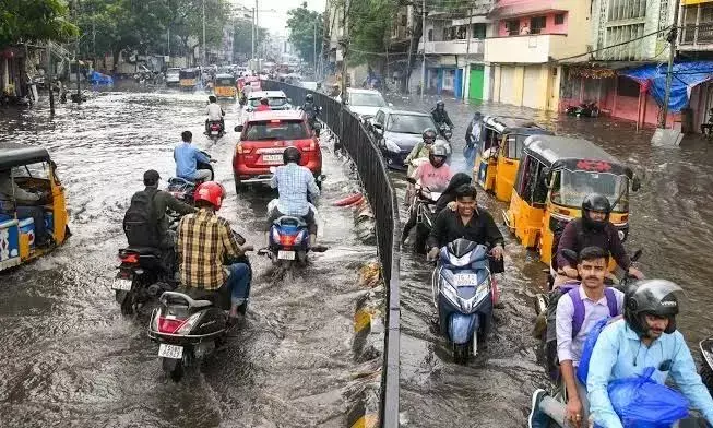 Heavy rains return to Hyderabad: Traffic disruptions, safety advisory issued