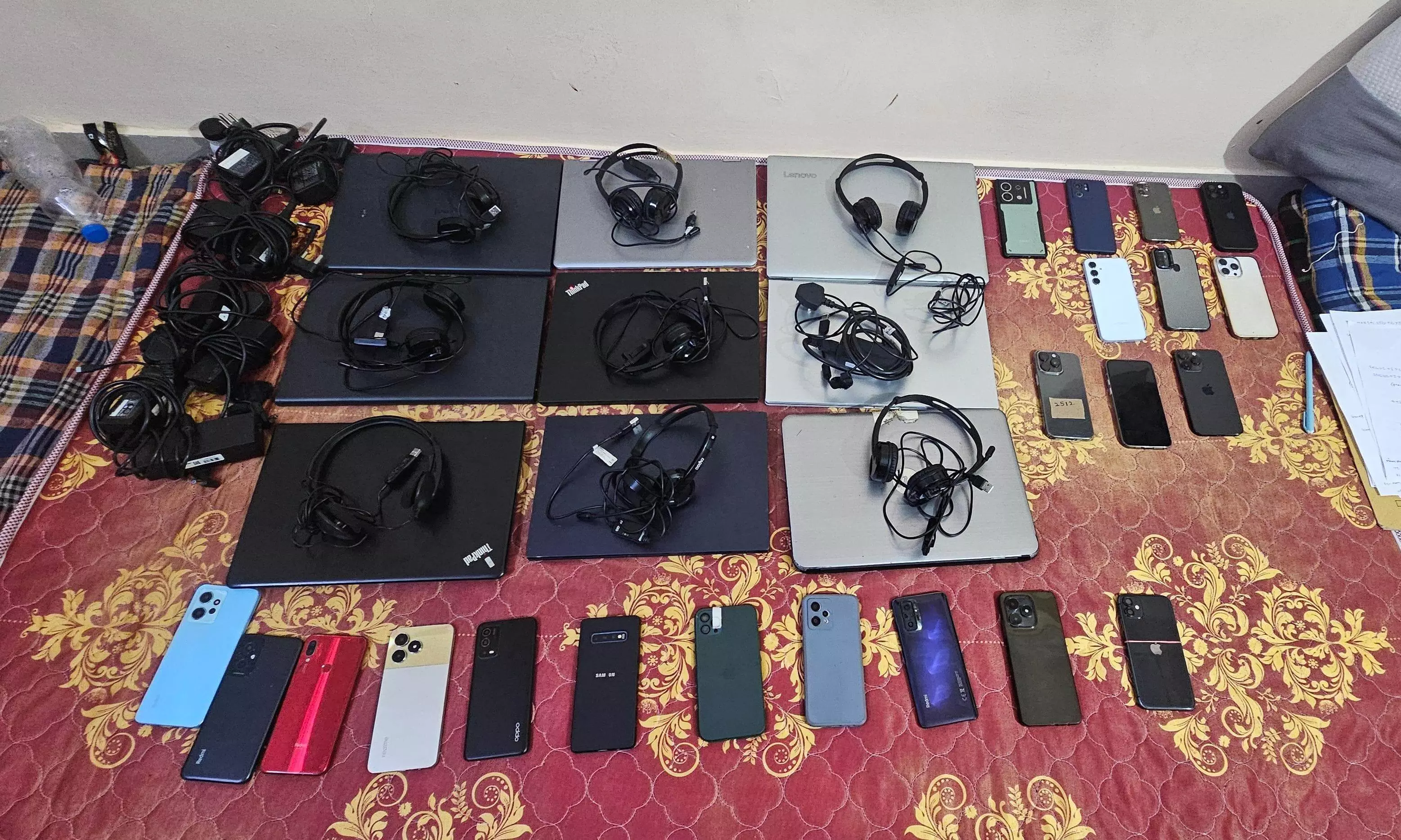 Hyderabad: Fake call centre duping Indians, Americans busted, 9 from West Bengal arrested Hyderabad: Fake call centre duping Indians, Americans busted, 9 from West Bengal arrested