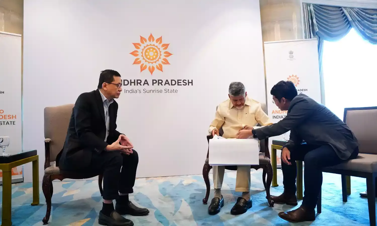 CM Naidu invites Singapore investments, highlights AP’s potential in ports and green energy