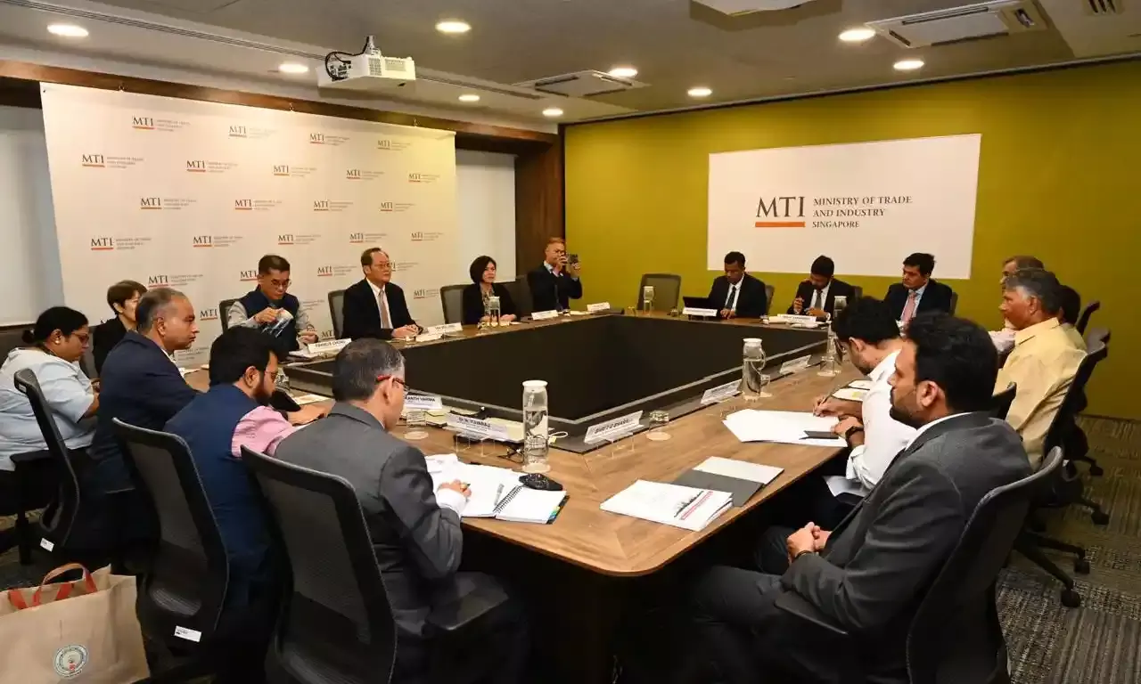 Singapore expresses interest in working with Andhra in areas of housing, subsea cables