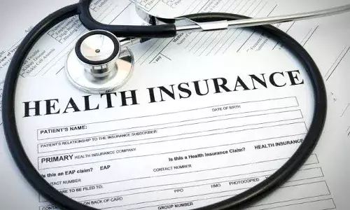 Study links lack of insurance in elderly to poor cataract surgery outcomes