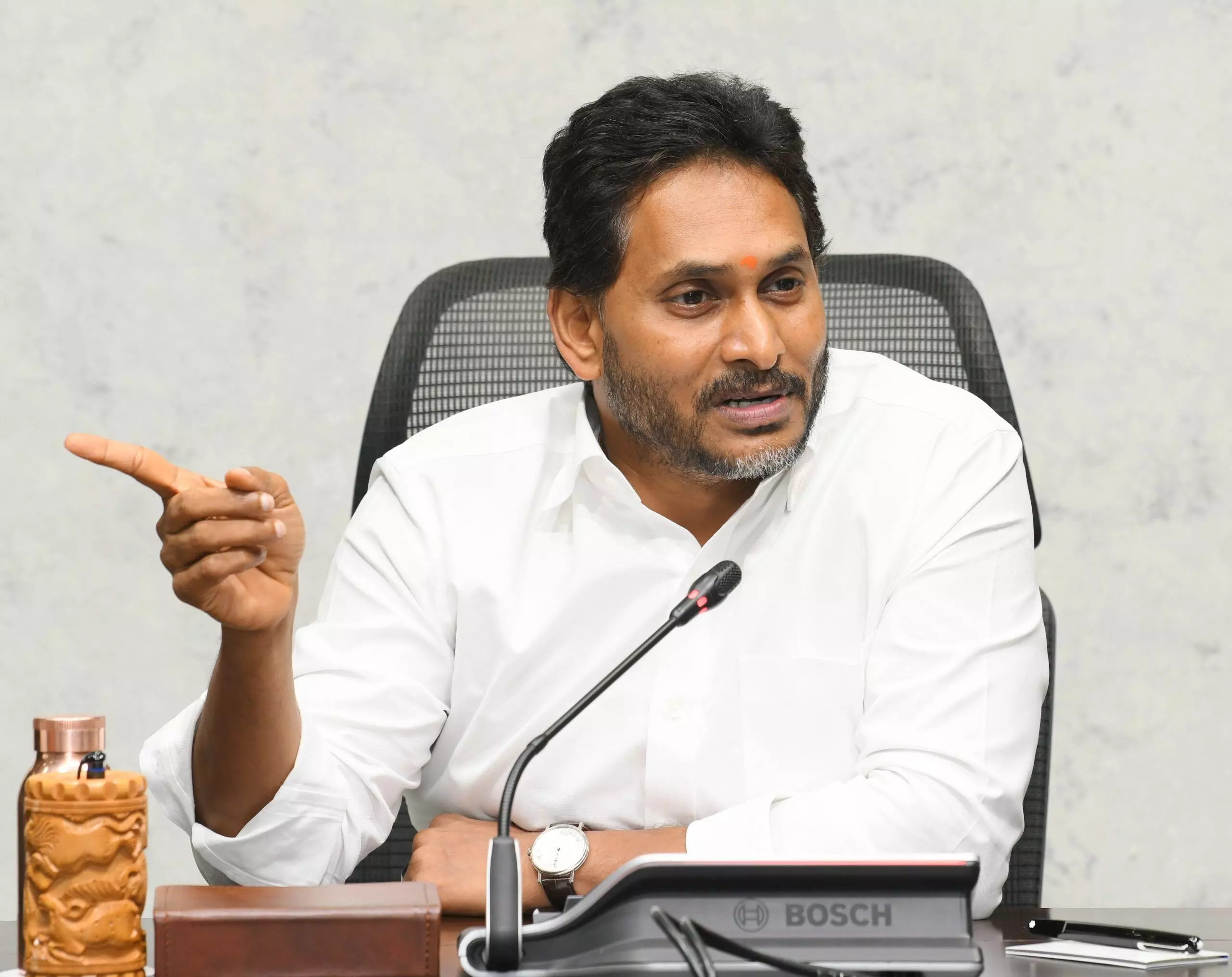 Jagan accuses CM Naidu of scrapping Rythu Bharosa, neglecting benefits to 7 lakh AP farmers Jagan accuses CM Naidu of scrapping Rythu Bharosa, neglecting benefits to 7 lakh AP farmers