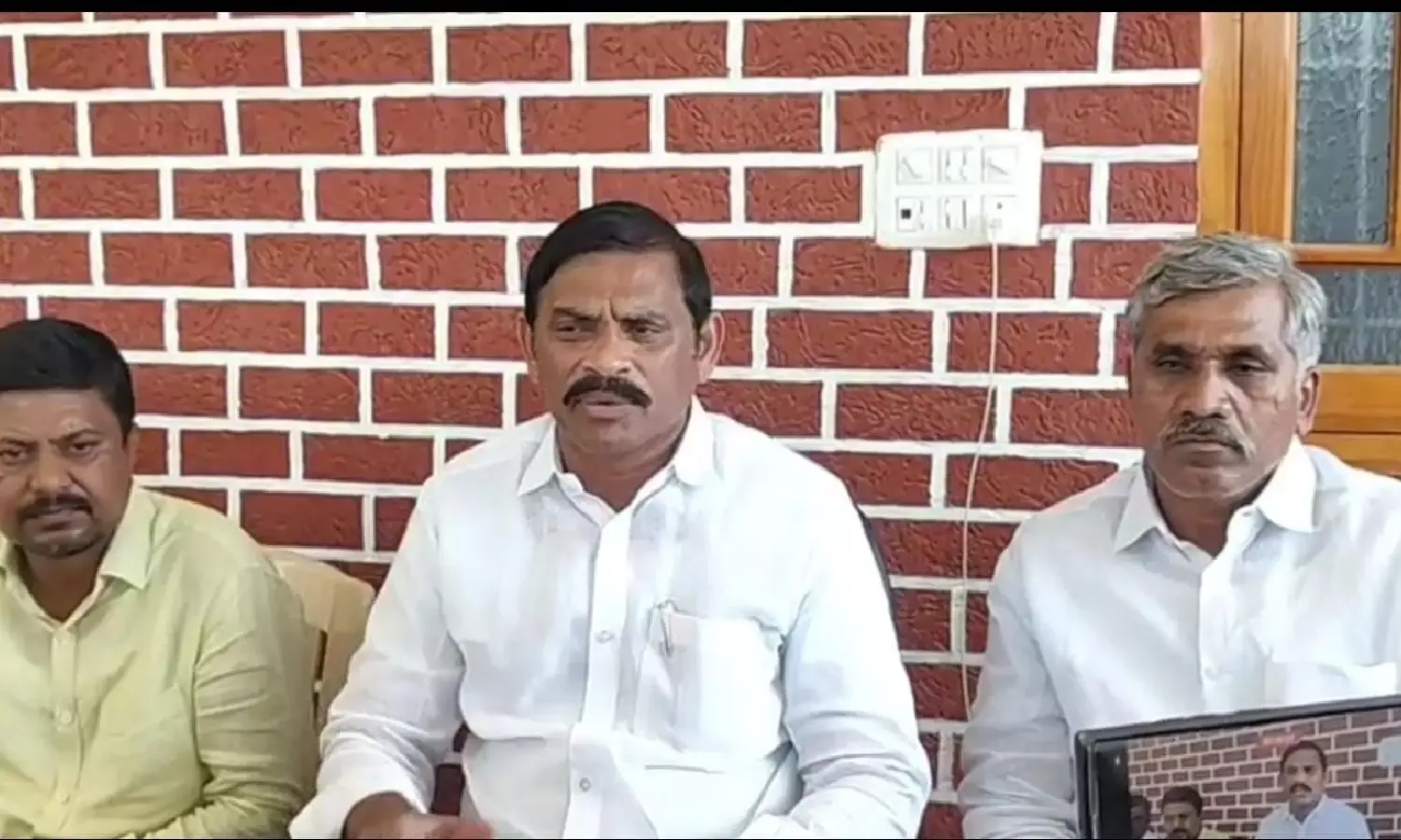 Banakacharla project row: MLC Bhoomireddy hits out at Telangana ministers, defends Lokesh