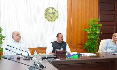 Resolve wage dispute through talks: Cinematography Minister Venkat Reddy to striking Telugu film workers