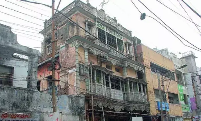 Hyderabad: GHMC identifies 685 dilapidated structures; 327 repaired so far