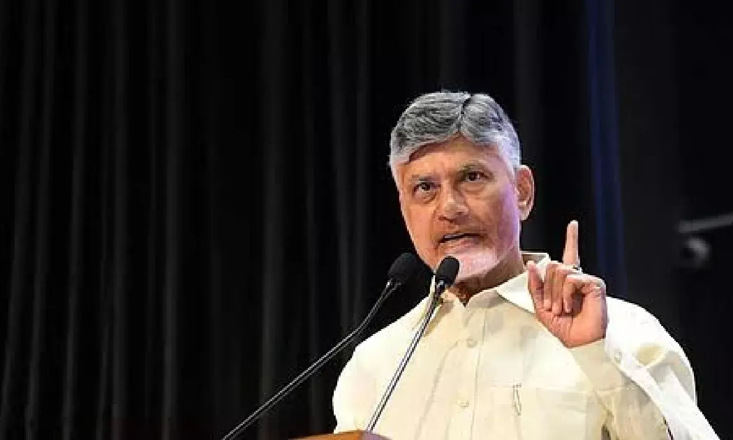 CM Naidu directs officials to use floodwater efficiently, strengthen embankments for heavy rainfall