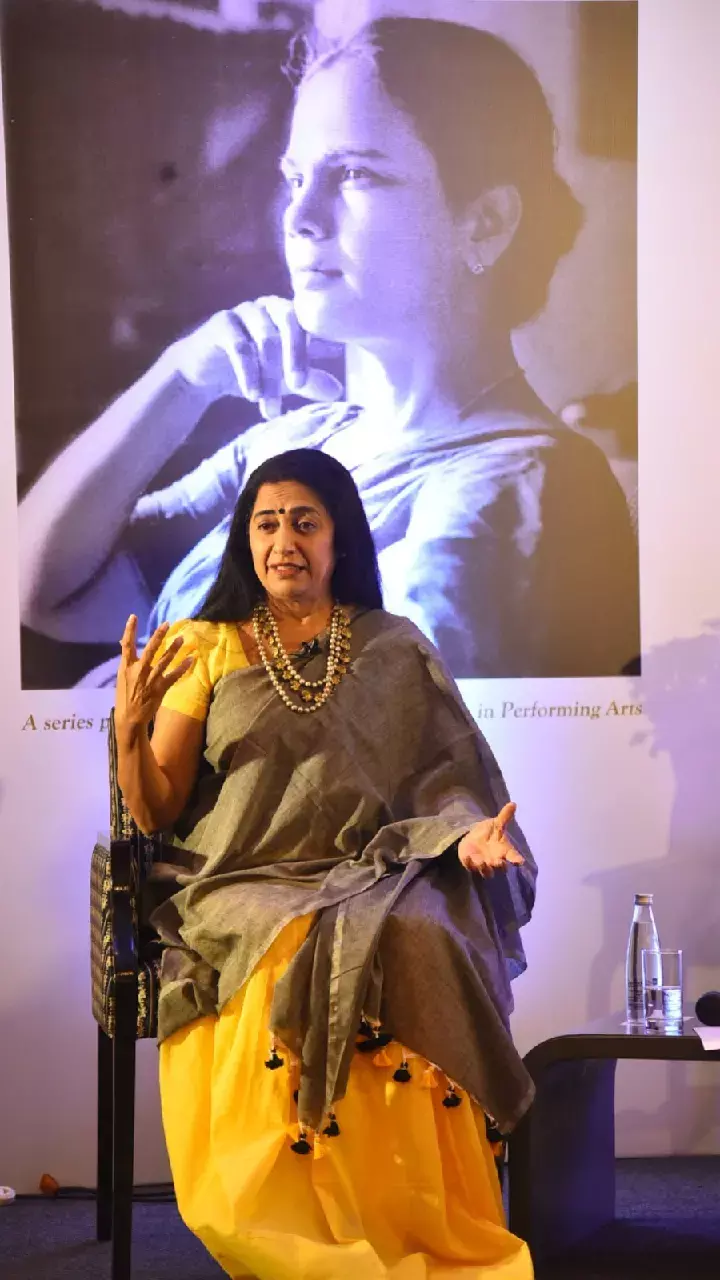 Suhasini Maniratnam Urges Women to Work with Conviction in Cinema and Theatre