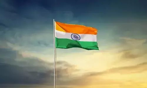 Tiranga: From khadiās soul to polyesterās shadow
