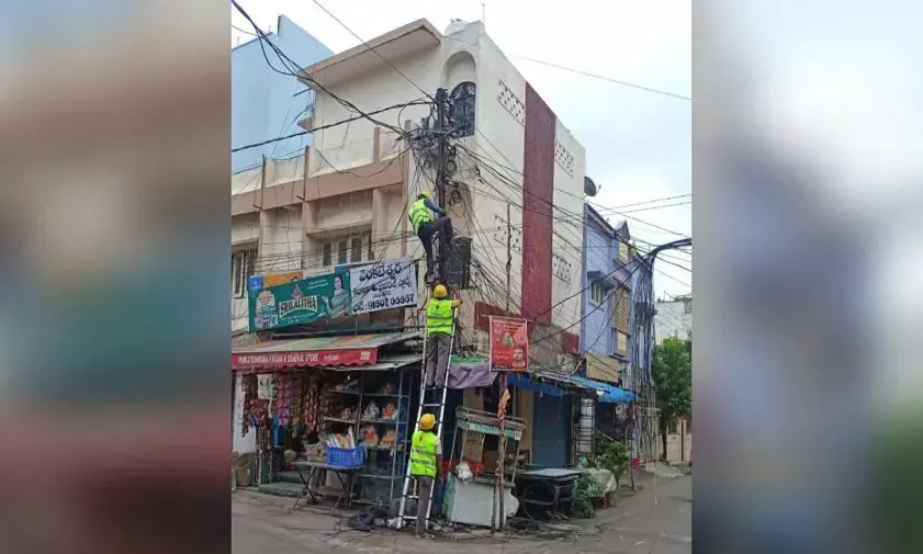 How internet blackout during  TGSPDCLs power cable fixing drive brought Hyderabad to its knees